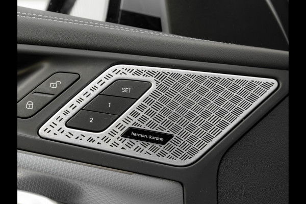 BMW X1 sDrive18i M-Sport Pro - Pano - Massage Zetel - Trekhaak - ACC