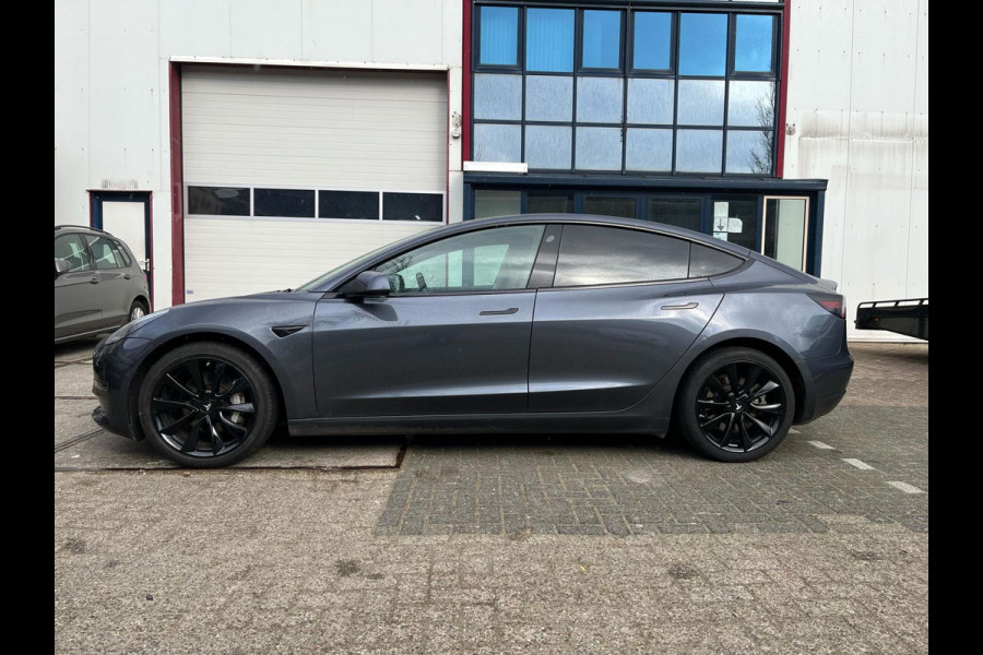 Tesla Model 3 Long Range AWD 75 kWh BLACK LINE!