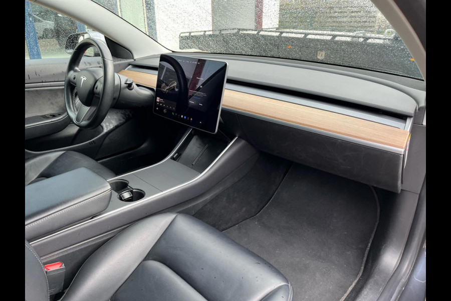 Tesla Model 3 Long Range AWD 75 kWh BLACK LINE!