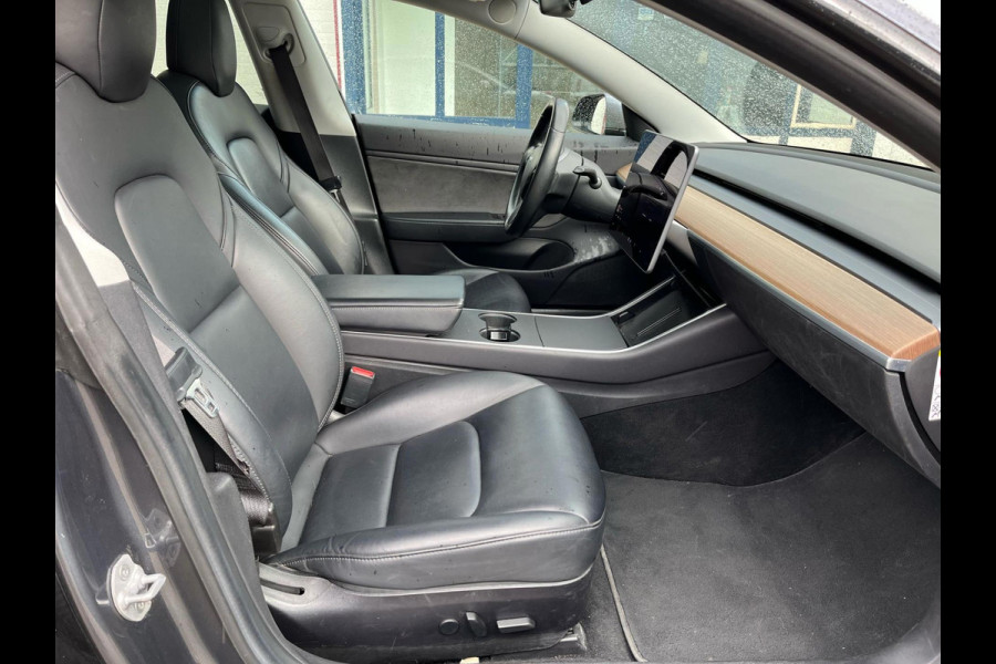 Tesla Model 3 Long Range AWD 75 kWh BLACK LINE!