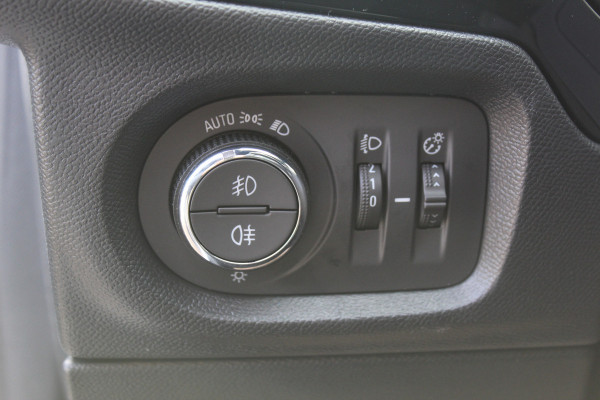 Opel Corsa 1.2-100 pk Turbo GS. Panoramadak, Winterpakket, Cruise Control, Climate Control, Two tone,