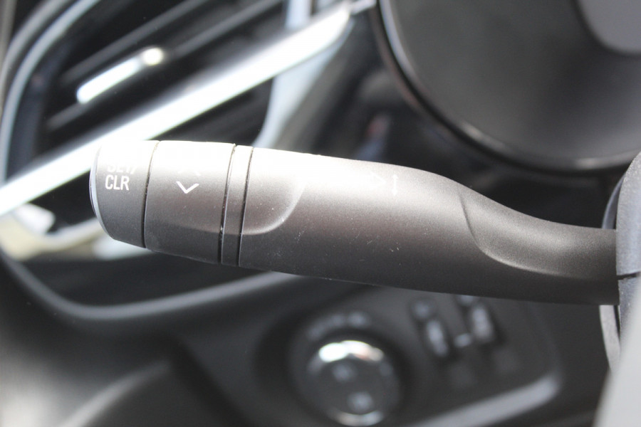 Opel Corsa 1.2-100 pk Turbo GS. Panoramadak, Winterpakket, Cruise Control, Climate Control, Two tone,