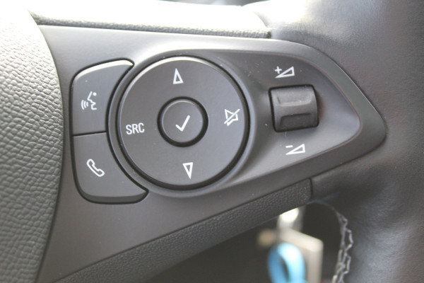 Opel Corsa 1.2-100 pk Turbo GS. Panoramadak, Winterpakket, Cruise Control, Climate Control, Two tone,