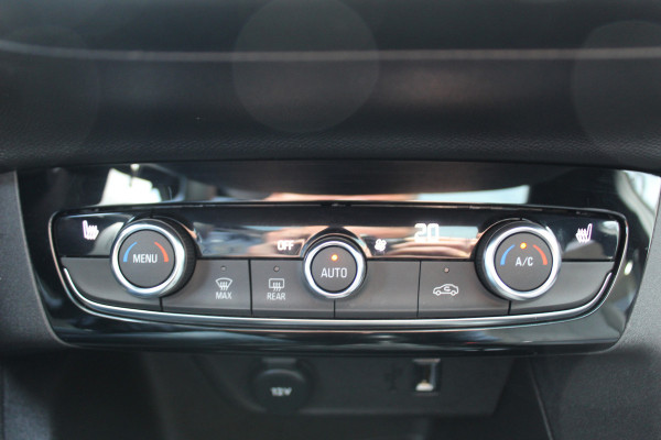 Opel Corsa 1.2-100 pk Turbo GS. Panoramadak, Winterpakket, Cruise Control, Climate Control, Two tone,