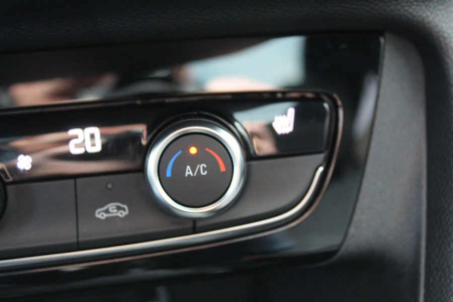 Opel Corsa 1.2-100 pk Turbo GS. Panoramadak, Winterpakket, Cruise Control, Climate Control, Two tone,