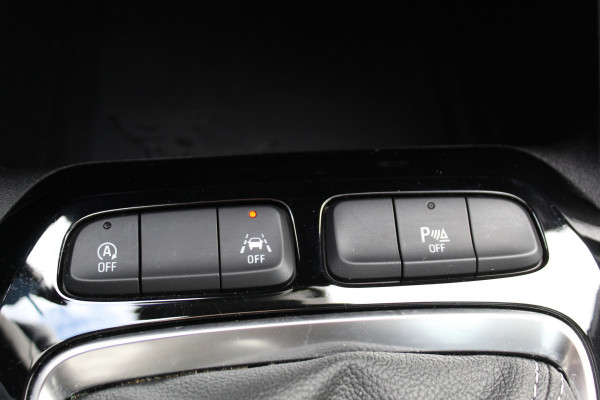 Opel Corsa 1.2-100 pk Turbo GS. Panoramadak, Winterpakket, Cruise Control, Climate Control, Two tone,
