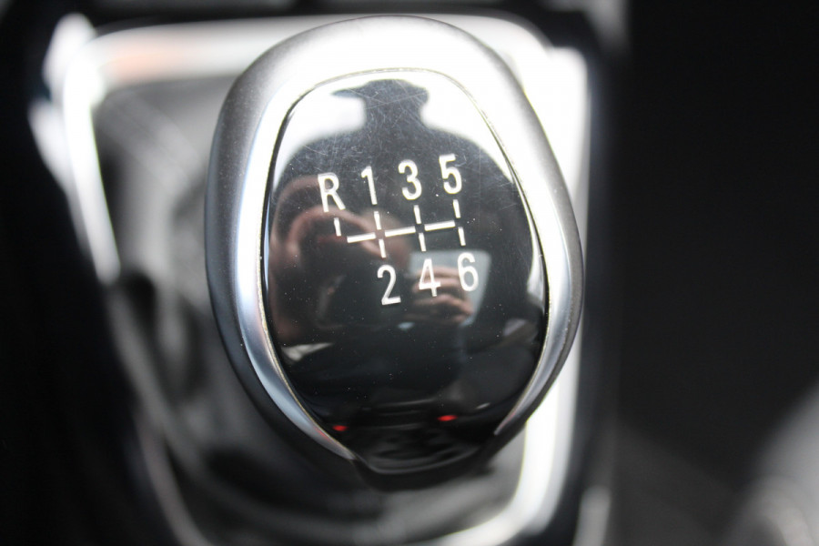 Opel Corsa 1.2-100 pk Turbo GS. Panoramadak, Winterpakket, Cruise Control, Climate Control, Two tone,