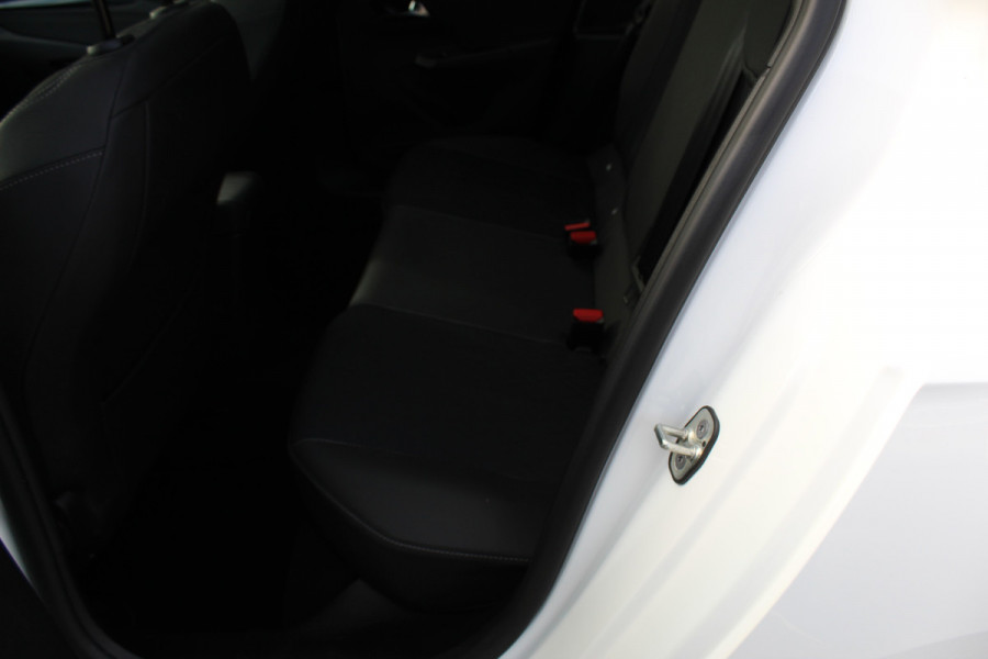 Opel Corsa 1.2-100 pk Turbo GS. Panoramadak, Winterpakket, Cruise Control, Climate Control, Two tone,