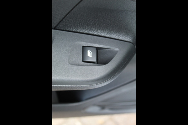 Opel Corsa 1.2-100 pk Turbo GS. Panoramadak, Winterpakket, Cruise Control, Climate Control, Two tone,