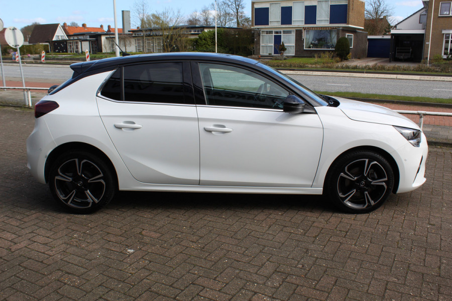 Opel Corsa 1.2-100 pk Turbo GS. Panoramadak, Winterpakket, Cruise Control, Climate Control, Two tone,