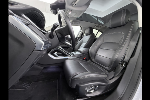 Jaguar I-PACE EV400 pk HSE First Edition 90 kWh AWD Pano-Dak Elektr.+Leer+Memory (Active-Air Suspension-)Luchtvering Matrix-LED Meridian®-Surr Lmv 20" DAB Bluetooth Led Stuur-Stoel-Achterbank-Voorruitverwarming Elek.Achterklep Zeer compleet, nieuwprijs € 106.646,- Origineel Nederlandse Auto