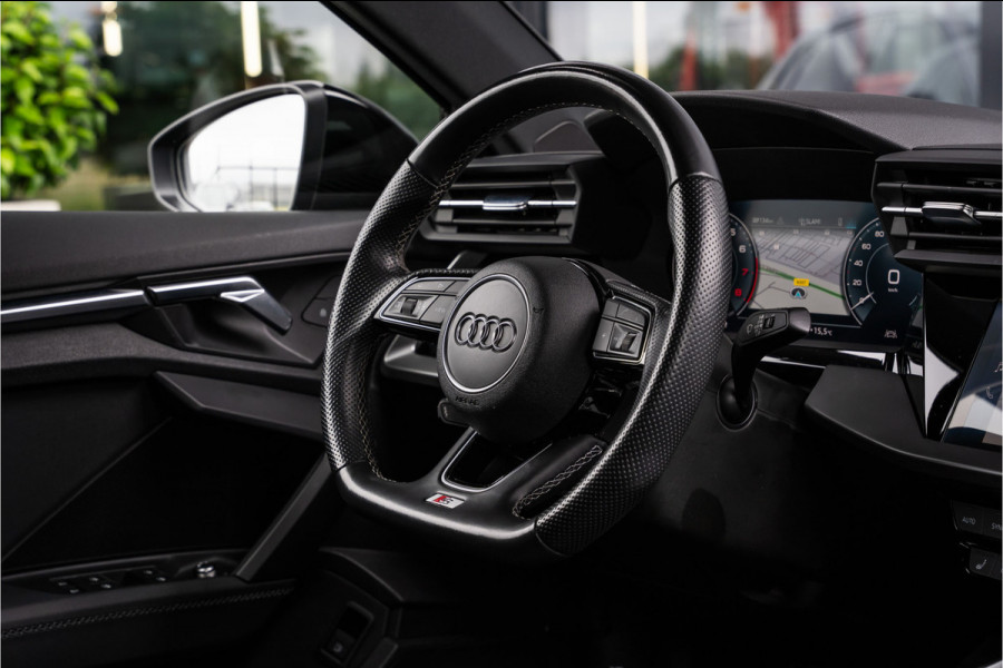 Audi A3 Sportback 45 TFSI e S edition Competition - 2x S-Line l Black-Line l Daytona grijs