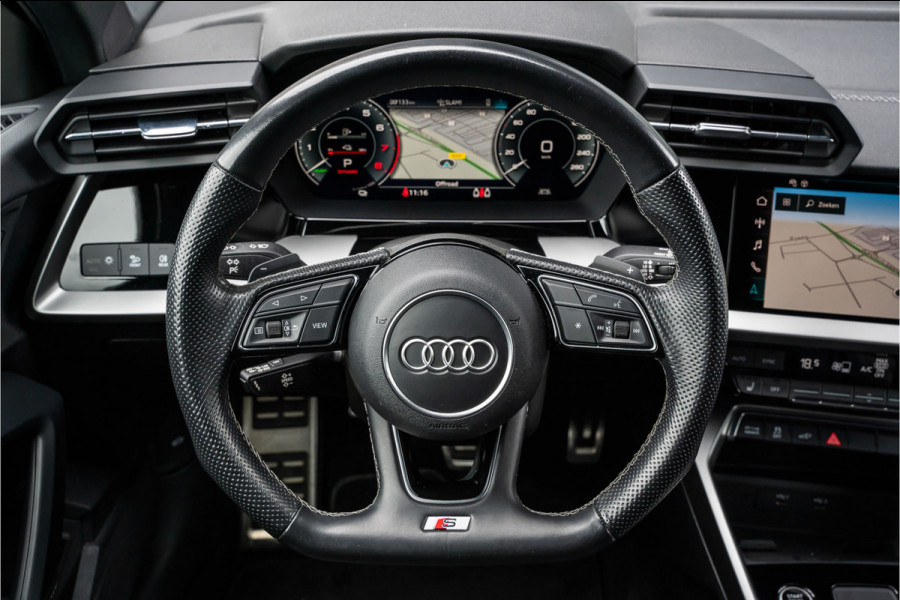 Audi A3 Sportback 45 TFSI e S edition Competition - 2x S-Line l Black-Line l Daytona grijs
