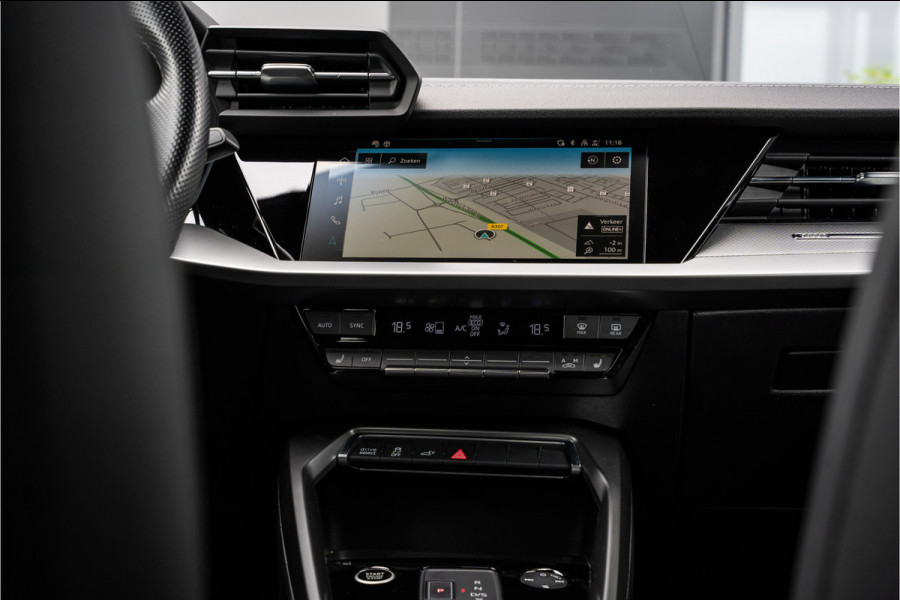 Audi A3 Sportback 45 TFSI e S edition Competition - 2x S-Line l Black-Line l Daytona grijs