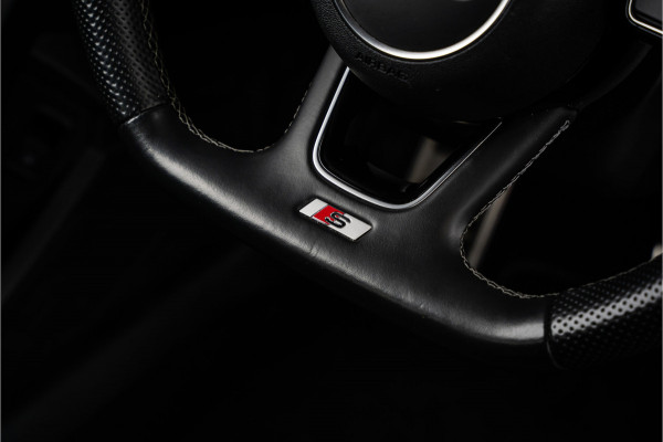 Audi A3 Sportback 45 TFSI e S edition Competition - 2x S-Line l Black-Line l Daytona grijs