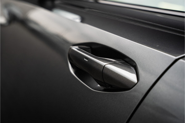 Audi A3 Sportback 45 TFSI e S edition Competition - 2x S-Line l Black-Line l Daytona grijs