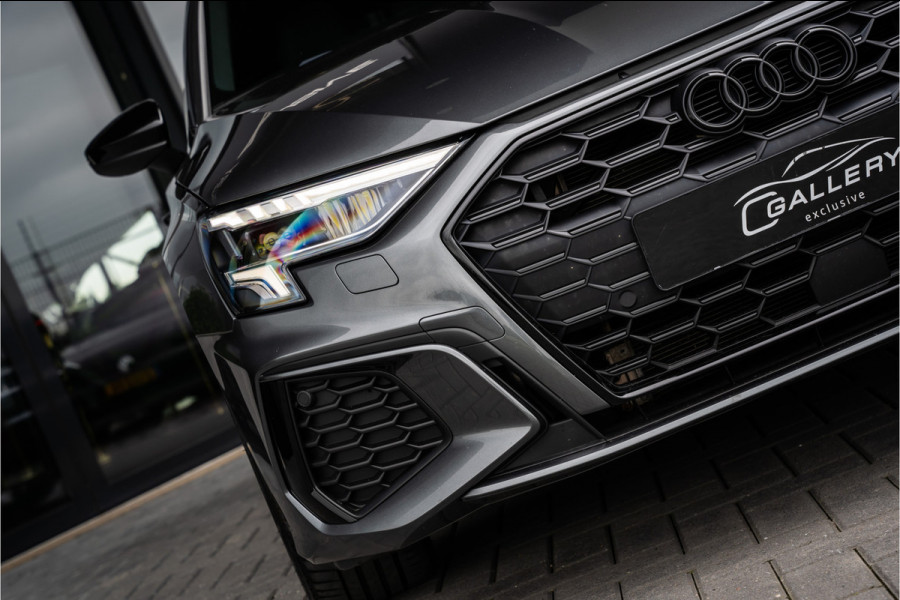 Audi A3 Sportback 45 TFSI e S edition Competition - 2x S-Line l Black-Line l Daytona grijs