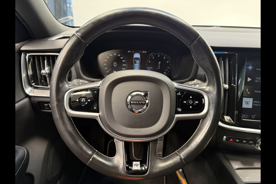 Volvo V60 2.0 T5 R-Design Cruise/Climate * Hemelvaartsdag geopend van 12:00 tot 17:00u *