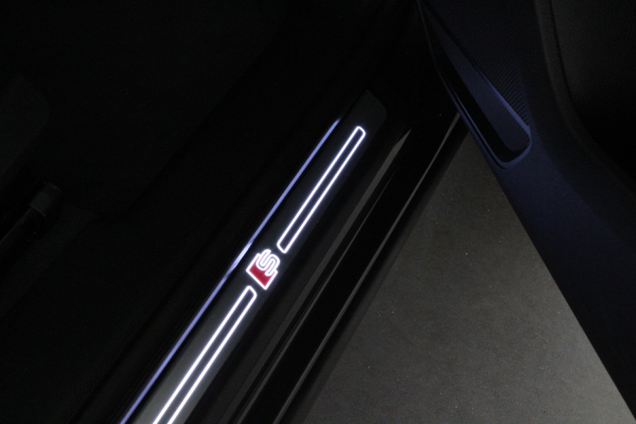 Audi Q3 45 TFSI e S line > 245pk/Trekhaak/Daytona Gray/19 inch