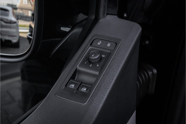 Volkswagen Transporter 2.0 TDI L2H1 DC Highline 204 pk - Xenon - 20 inch