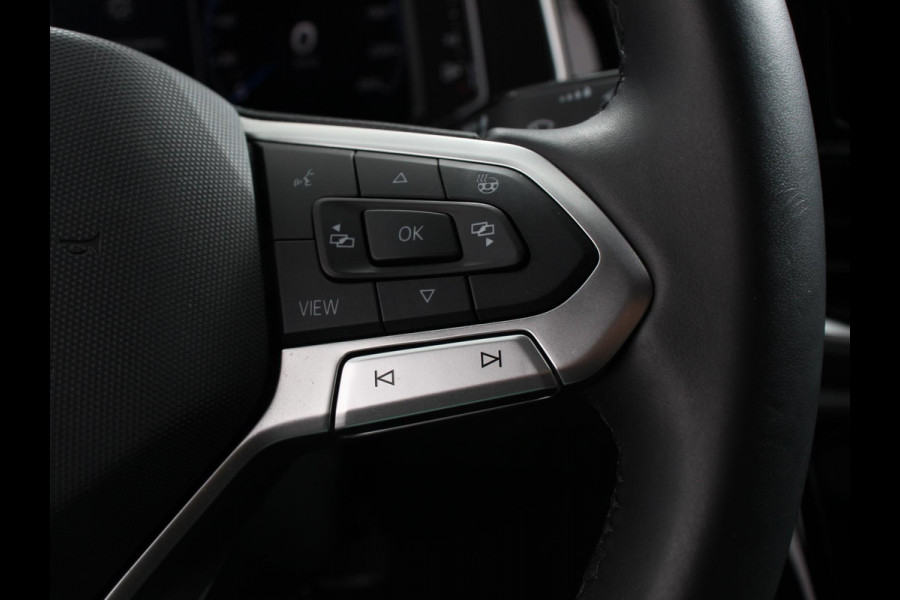 Volkswagen T-Roc 1.5 TSI 150pk DSG R-Line | Navigatie | Apple Carplay/Android Auto | Parkeersensoren | Camera | Adaptive Cruise Control | Elektrische achterklep | Stoel- en stuurverwarming | Climate Control | Ledverlichting | Virtual Cockpit