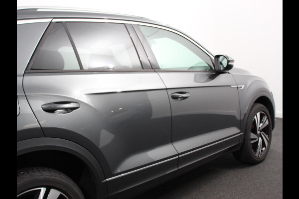 Volkswagen T-Roc 1.5 TSI 150pk DSG R-Line | Navigatie | Apple Carplay/Android Auto | Parkeersensoren | Camera | Adaptive Cruise Control | Elektrische achterklep | Stoel- en stuurverwarming | Climate Control | Ledverlichting | Virtual Cockpit