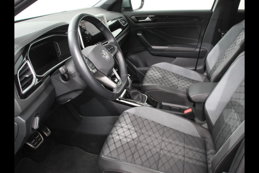 Volkswagen T-Roc 1.5 TSI 150pk DSG R-Line | Navigatie | Apple Carplay/Android Auto | Parkeersensoren | Camera | Adaptive Cruise Control | Elektrische achterklep | Stoel- en stuurverwarming | Climate Control | Ledverlichting | Virtual Cockpit