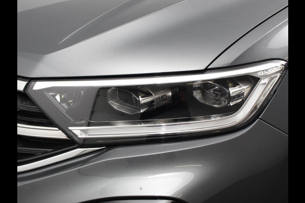 Volkswagen T-Roc 1.5 TSI 150pk DSG R-Line | Navigatie | Apple Carplay/Android Auto | Parkeersensoren | Camera | Adaptive Cruise Control | Elektrische achterklep | Stoel- en stuurverwarming | Climate Control | Ledverlichting | Virtual Cockpit