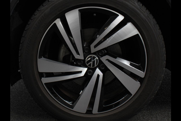 Volkswagen T-Roc 1.5 TSI 150pk DSG R-Line | Navigatie | Apple Carplay/Android Auto | Parkeersensoren | Camera | Adaptive Cruise Control | Elektrische achterklep | Stoel- en stuurverwarming | Climate Control | Ledverlichting | Virtual Cockpit