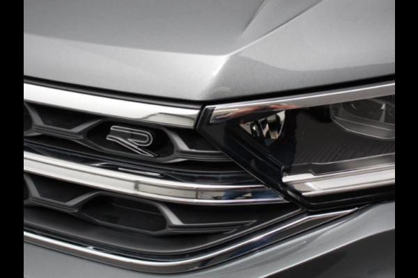 Volkswagen T-Roc 1.5 TSI 150pk DSG R-Line | Navigatie | Apple Carplay/Android Auto | Parkeersensoren | Camera | Adaptive Cruise Control | Elektrische achterklep | Stoel- en stuurverwarming | Climate Control | Ledverlichting | Virtual Cockpit