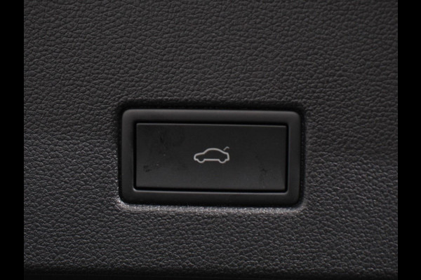 Volkswagen T-Roc 1.5 TSI 150pk DSG R-Line | Navigatie | Apple Carplay/Android Auto | Parkeersensoren | Camera | Adaptive Cruise Control | Elektrische achterklep | Stoel- en stuurverwarming | Climate Control | Ledverlichting | Virtual Cockpit