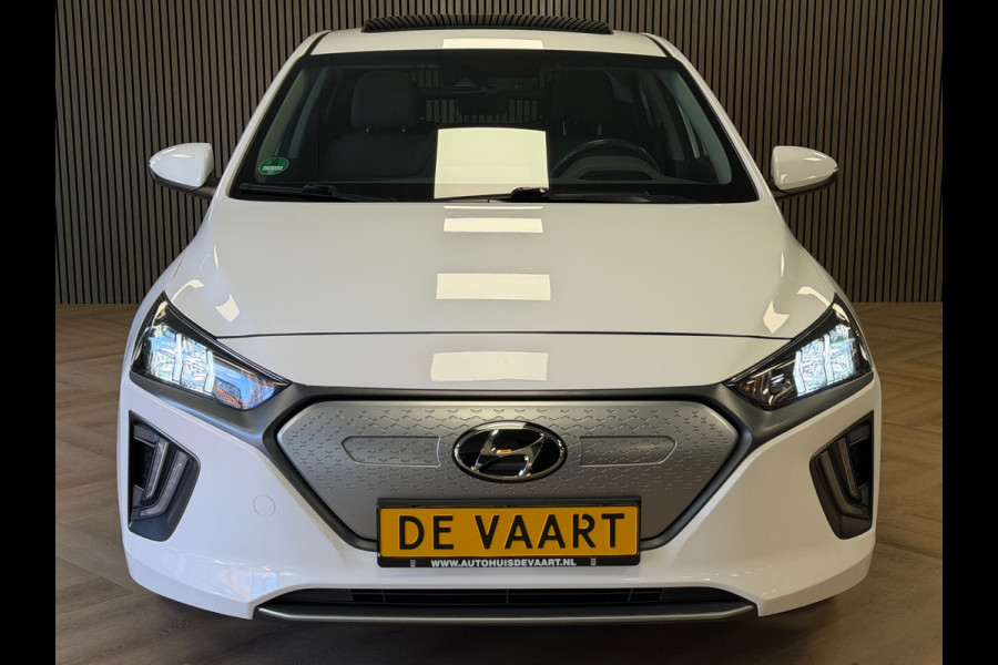 Hyundai IONIQ STYLE EV 38 kWh SOH 93,4% AUT SCHUIFDAK STOEL/ STUURVERWARMING CAMERA NAVIGATIE APPLE CARPLAY CRUISE PDC AIRCO