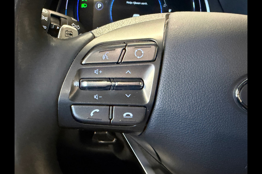 Hyundai IONIQ STYLE EV 38 kWh SOH 93,4% AUT SCHUIFDAK STOEL/ STUURVERWARMING CAMERA NAVIGATIE APPLE CARPLAY CRUISE PDC AIRCO