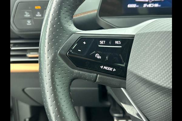 CUPRA Born Business 62 kWh Auto. Navigatie Apple Carplay/ Android Auto Camera Parkeersensoren Adaptive Cruise Control Stoel- en stuurverwarming Full Led Climate Control Lichtmetalen velgen