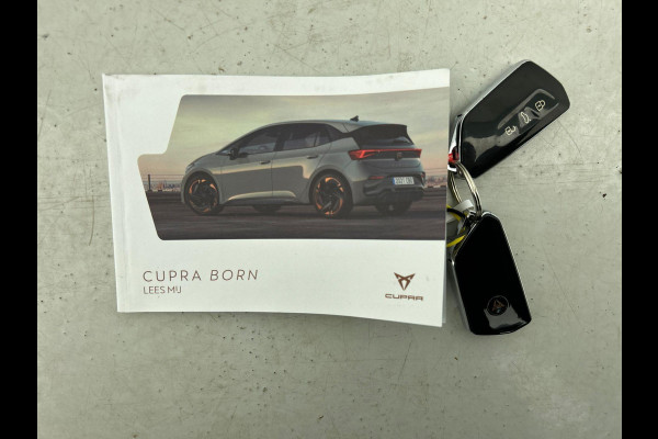 CUPRA Born Business 62 kWh Auto. Navigatie Apple Carplay/ Android Auto Camera Parkeersensoren Adaptive Cruise Control Stoel- en stuurverwarming Full Led Climate Control Lichtmetalen velgen