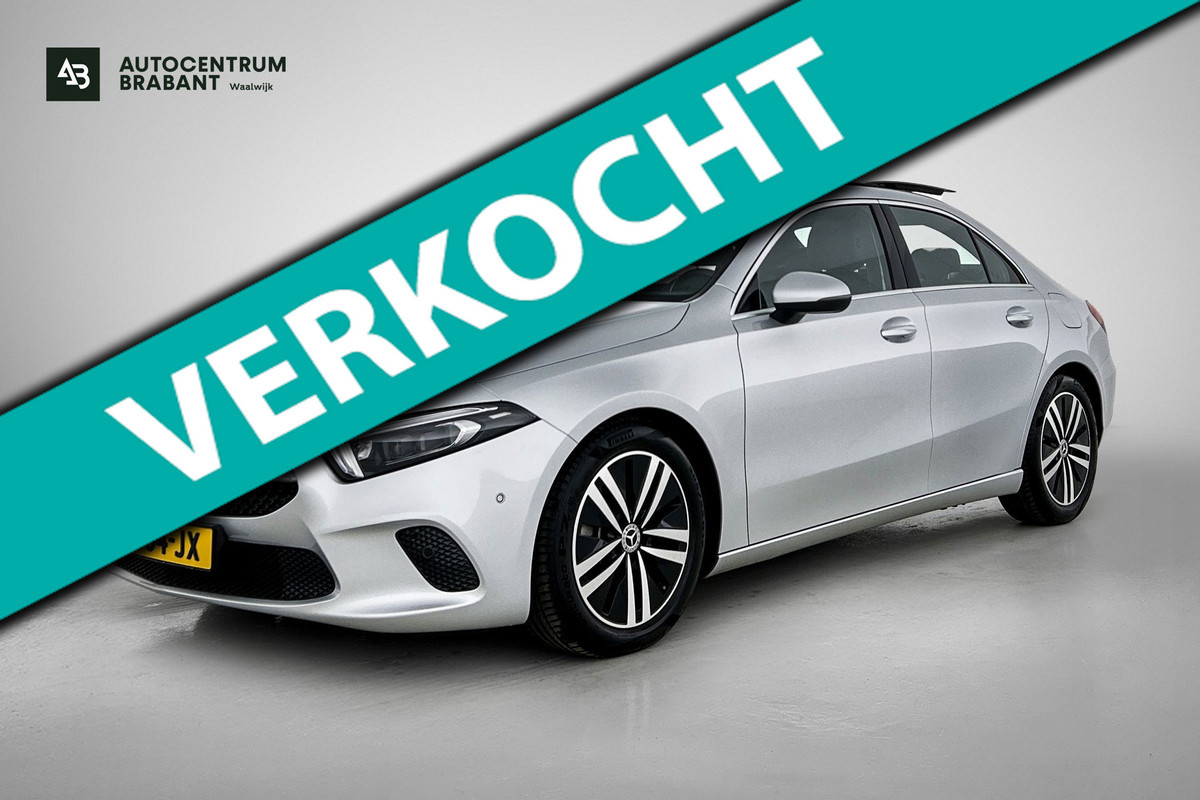 Mercedes-Benz A-Klasse 200 Business Solution Luxury(NL-auto, Dealer OnderH, Panorama, SfeerV, Elect Stoelen, StoelV, Camera, Etc