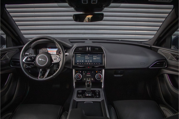 Jaguar XE P300 AWD R-Dynamic HSE Full options