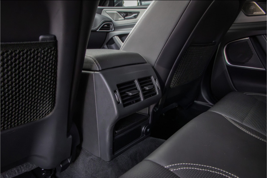 Jaguar XE P300 AWD R-Dynamic HSE Full options