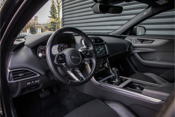 Jaguar XE P300 AWD R-Dynamic HSE Full options