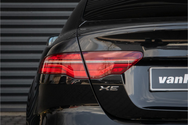 Jaguar XE P300 AWD R-Dynamic HSE Full options