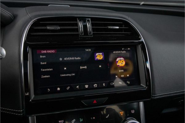 Jaguar XE P300 AWD R-Dynamic HSE Full options