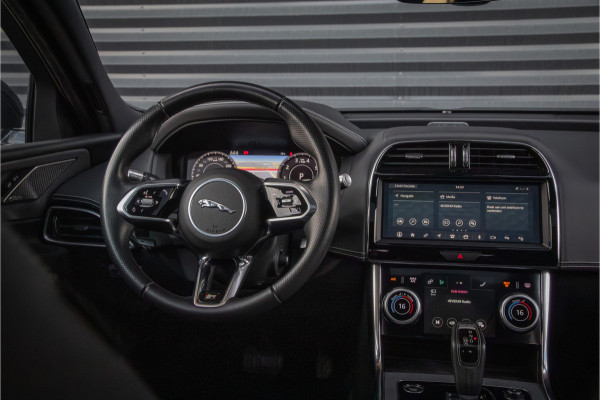 Jaguar XE P300 AWD R-Dynamic HSE Full options