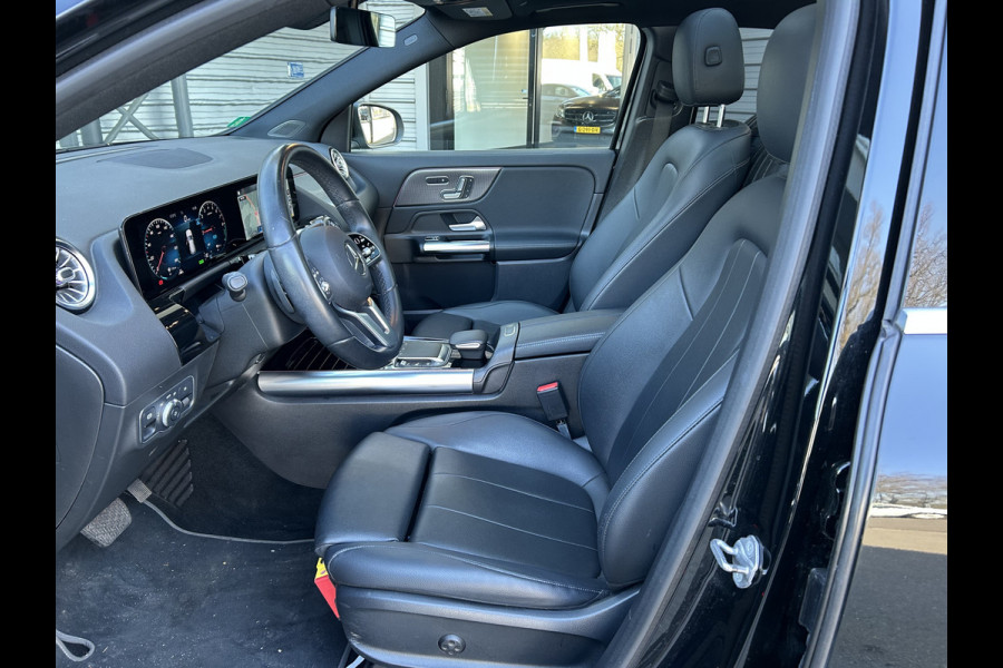 Mercedes-Benz GLA 250e // Panoramadak // Memory // MultiBeam LED // Carplay // Keyless // Augmented Reality Sfeerverlichting