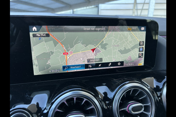 Mercedes-Benz GLA 250e // Panoramadak // Memory // MultiBeam LED // Carplay // Keyless // Augmented Reality Sfeerverlichting