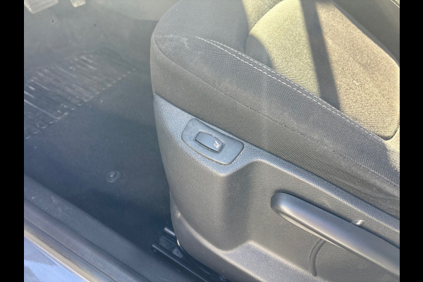 Renault Captur 1.2 TCe Limited Automaat (BOVAG/RIJKLAARPRIJS)