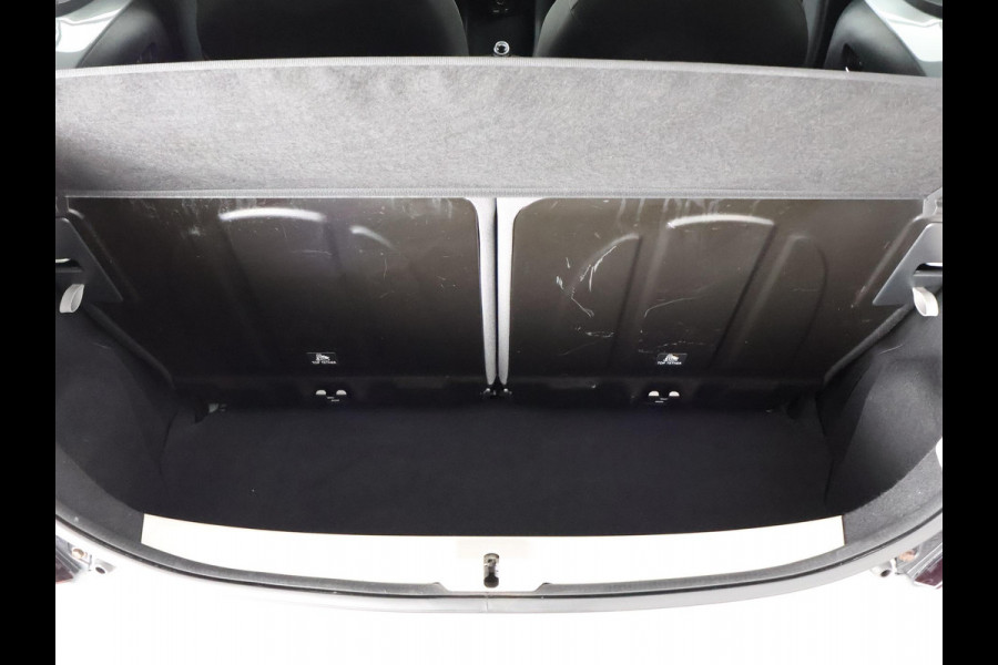 Toyota Aygo 1.0 VVT-i X-Play Bi-Tone Automaat | Apple Carplay & AndroidAUTO | Camera | 1e eigenaar | Privacy Glass |