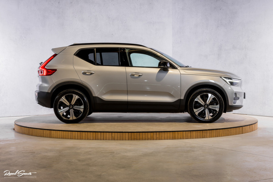 Volvo XC40 Recharge Plus 70 kWh | Adaptieve cruise | Blis | 19 Inch | Full LED |