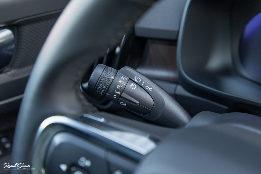Volvo XC40 Recharge Plus 70 kWh | Adaptieve cruise | Blis | 19 Inch | Full LED |