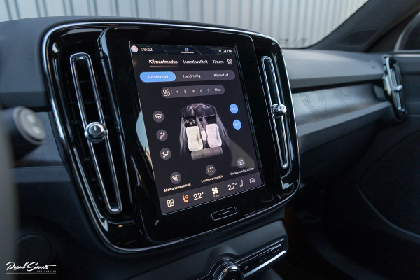 Volvo XC40 Recharge Plus 70 kWh | Adaptieve cruise | Blis | 19 Inch | Full LED |