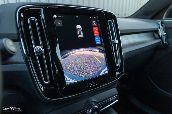 Volvo XC40 Recharge Plus 70 kWh | Adaptieve cruise | Blis | 19 Inch | Full LED |